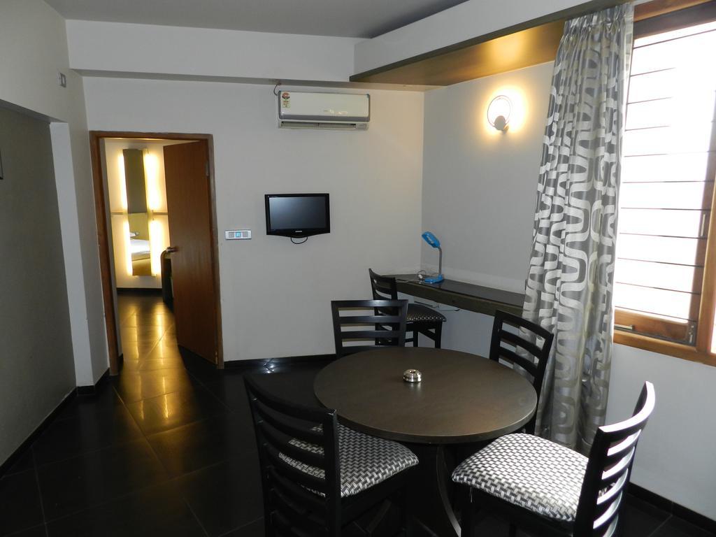 Hotel Rock Regency Toranagallu Rum bild