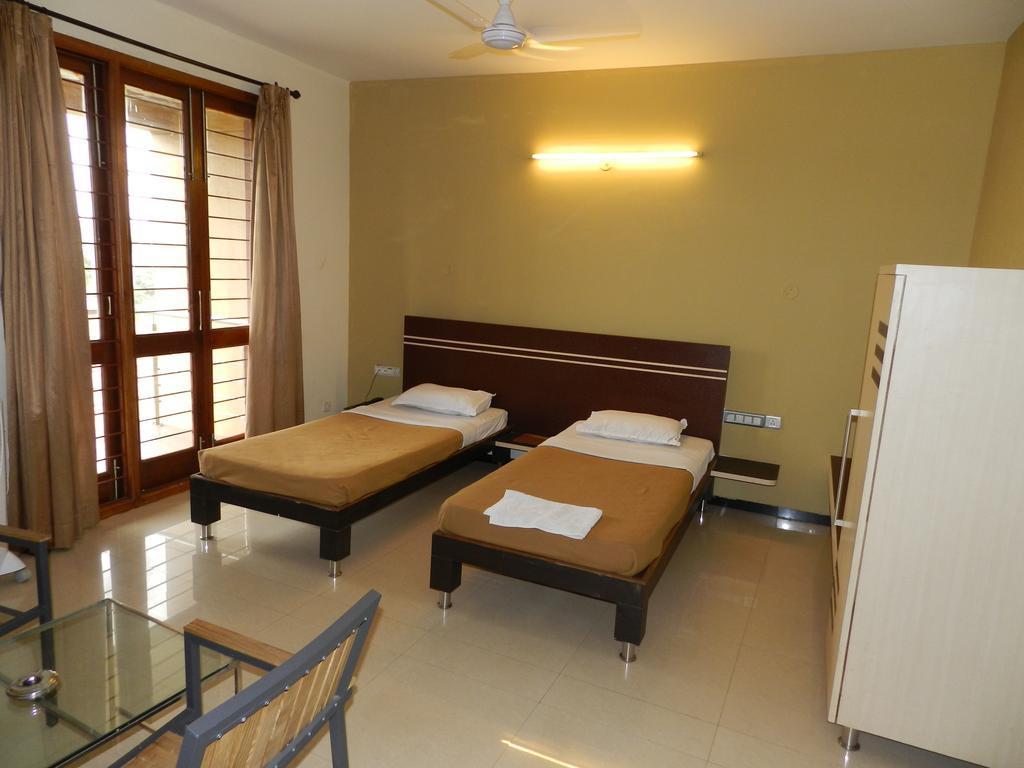 Hotel Rock Regency Toranagallu Rum bild