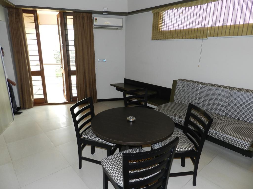Hotel Rock Regency Toranagallu Rum bild